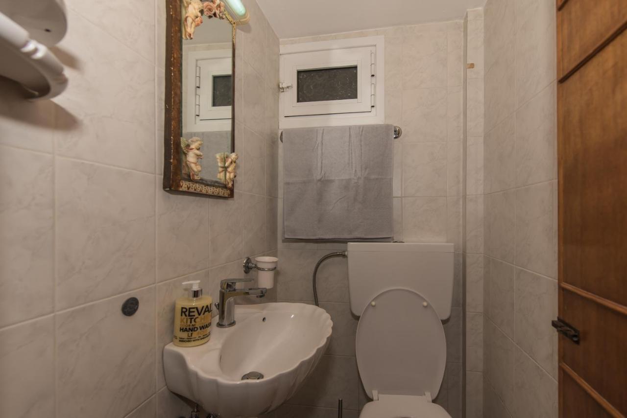 Апартаменты St.Denis Townhouse Закинтос Экстерьер фото