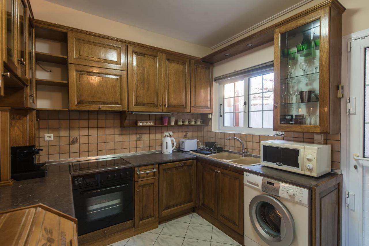 Апартаменты St.Denis Townhouse Закинтос Экстерьер фото