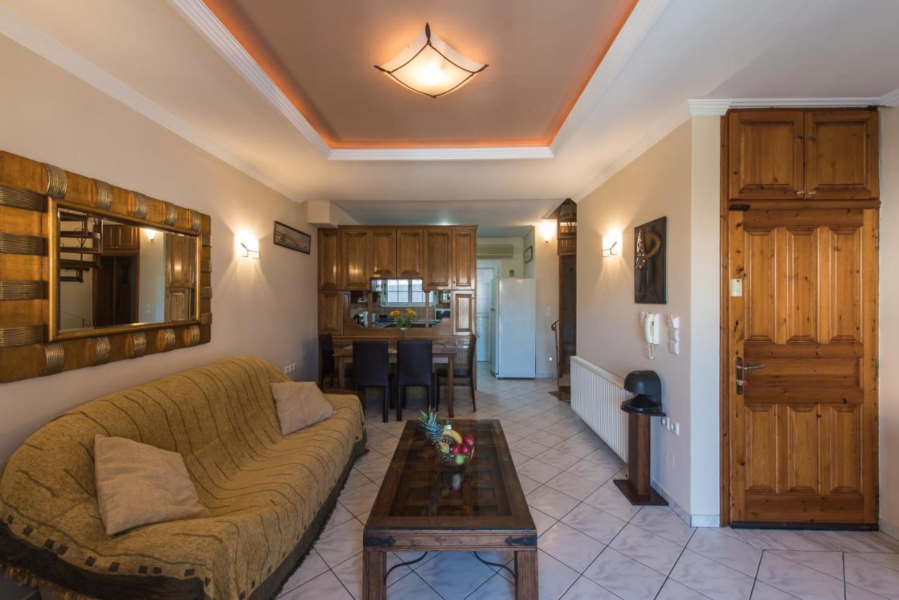 Апартаменты St.Denis Townhouse Закинтос Экстерьер фото