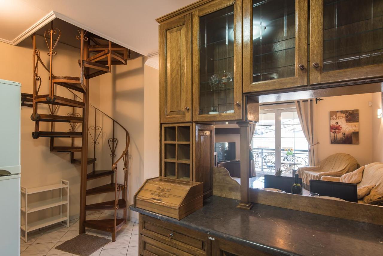Апартаменты St.Denis Townhouse Закинтос Экстерьер фото